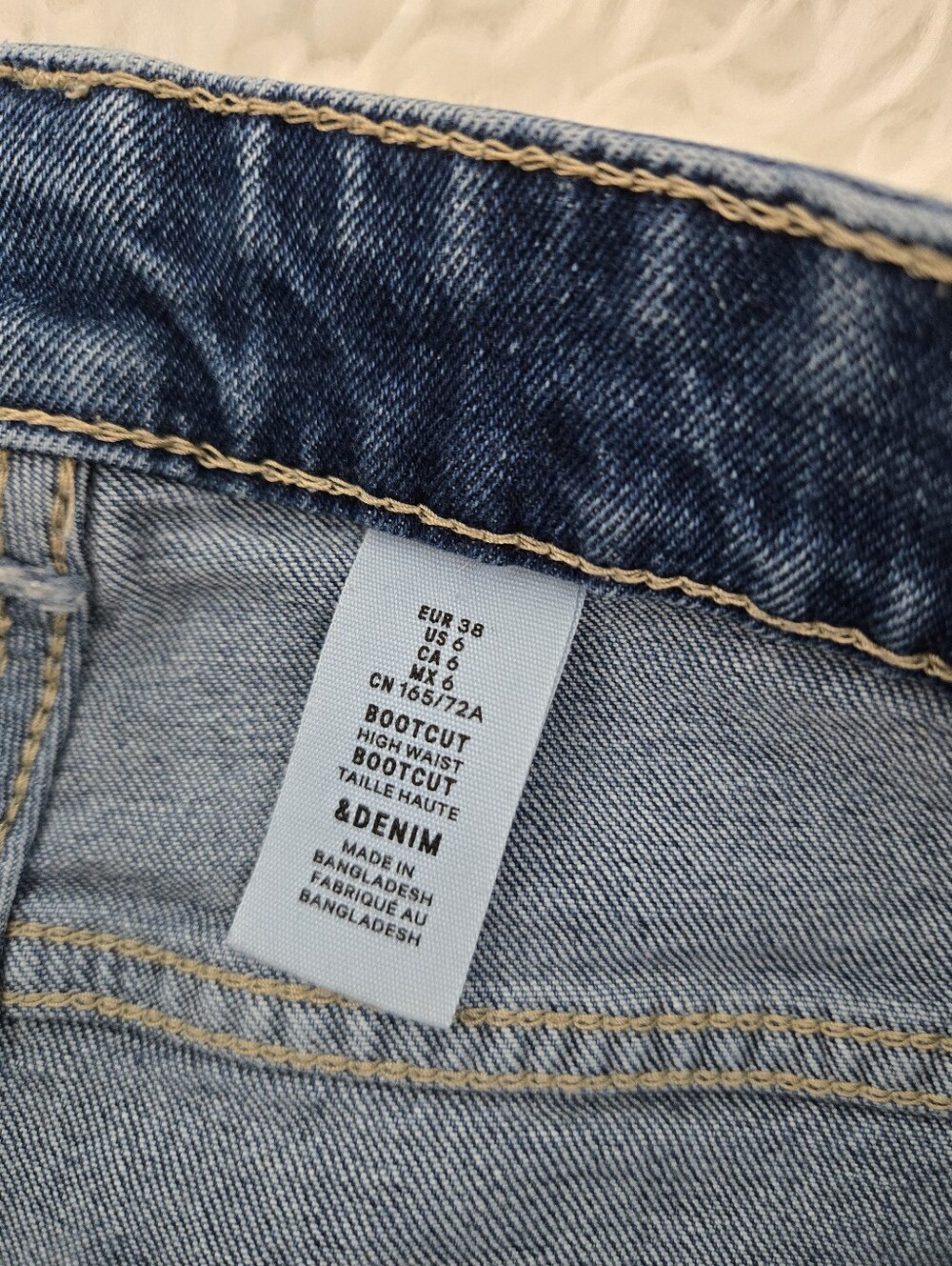 & Denim Bootcut Jeans. Size 6. - Picture 9 of 9